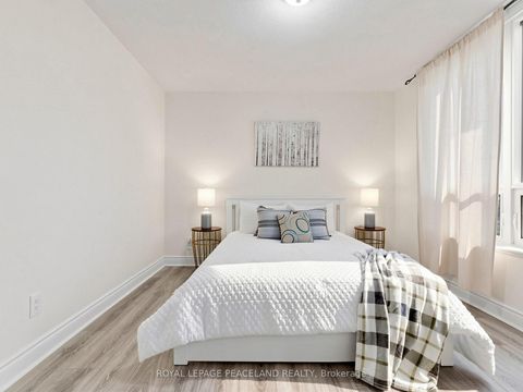 Photo 11 at 2326 - 25 Greenview Avenue, Newtonbrook West, Toronto