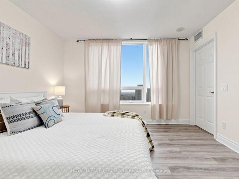Photo 13 at 2326 - 25 Greenview Avenue, Newtonbrook West, Toronto