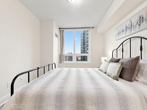 Photo 19 at 2326 - 25 Greenview Avenue, Newtonbrook West, Toronto