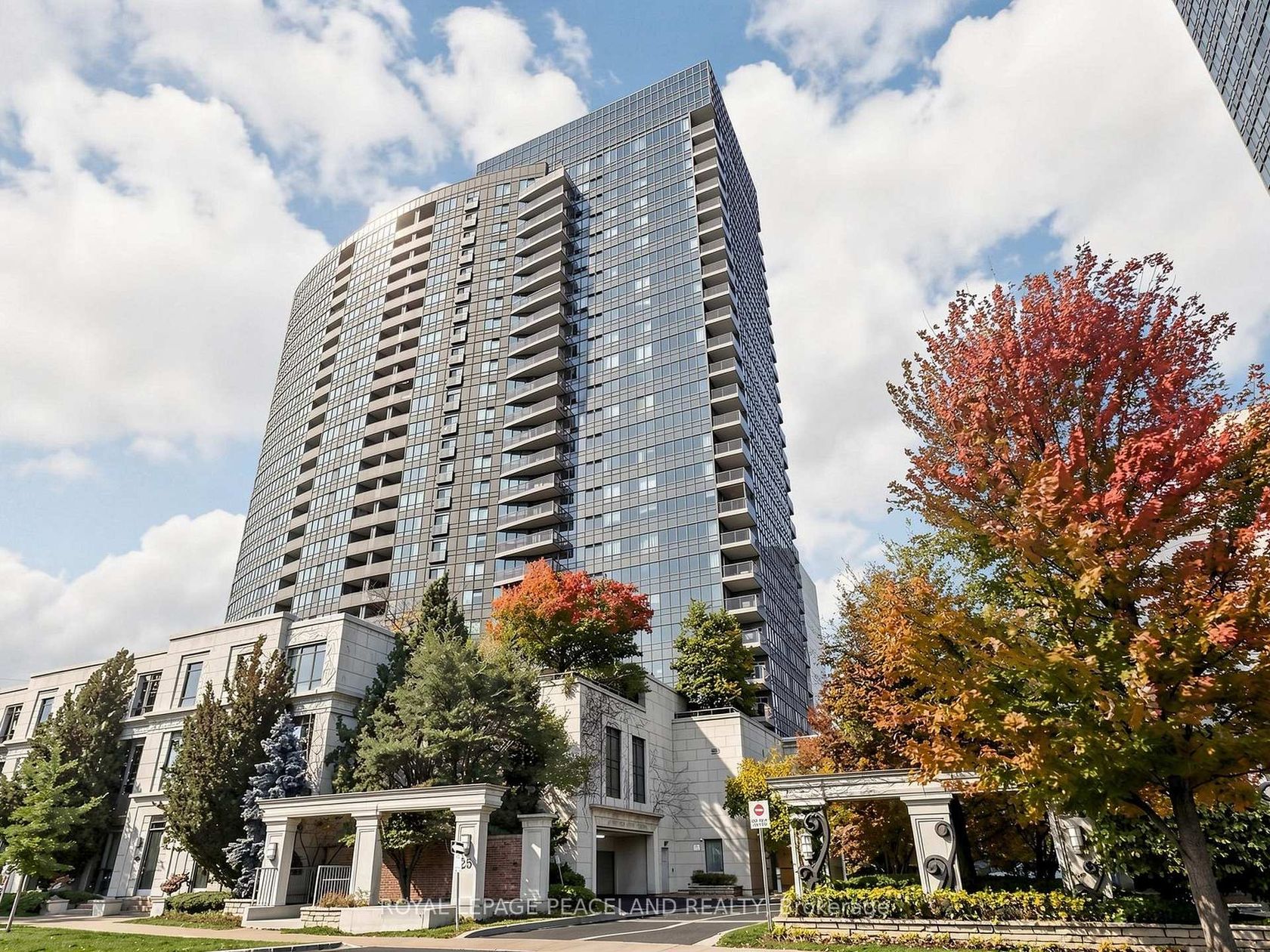 2326 - 25 Greenview Avenue, Newtonbrook West, Toronto 