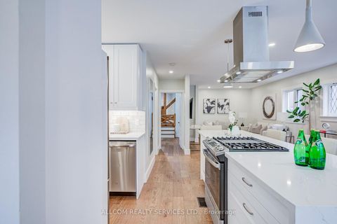 Photo 5 at 164 Glenvale Boulevard, Leaside, Toronto