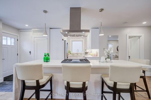 Photo 9 at 164 Glenvale Boulevard, Leaside, Toronto