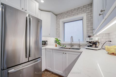 Photo 14 at 164 Glenvale Boulevard, Leaside, Toronto