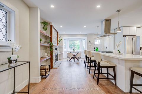 Photo 17 at 164 Glenvale Boulevard, Leaside, Toronto