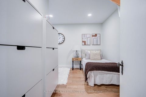 Photo 28 at 164 Glenvale Boulevard, Leaside, Toronto