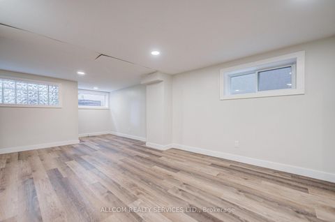 Photo 40 at 164 Glenvale Boulevard, Leaside, Toronto
