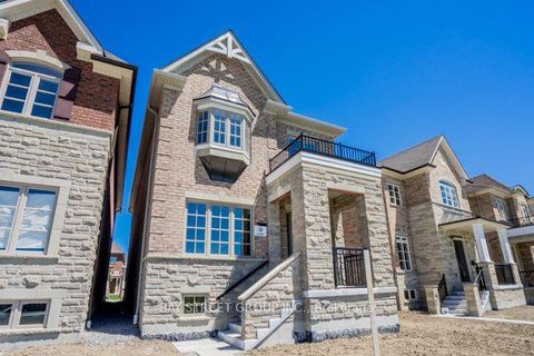 Photo 1 at 24 Sundew Lane, Oak Ridges Lake Wilcox, Richmond Hill