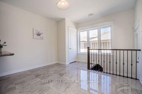 Photo 11 at 24 Sundew Lane, Oak Ridges Lake Wilcox, Richmond Hill