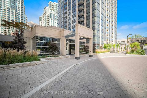 Photo 4 at 906 - 28 Hollywood Avenue, Willowdale East, Toronto