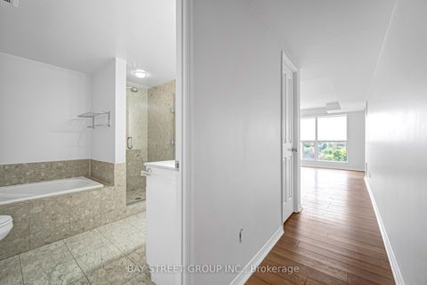 Photo 9 at 906 - 28 Hollywood Avenue, Willowdale East, Toronto
