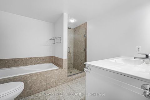 Photo 10 at 906 - 28 Hollywood Avenue, Willowdale East, Toronto