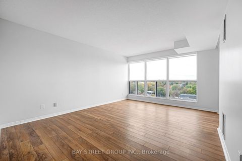 Photo 13 at 906 - 28 Hollywood Avenue, Willowdale East, Toronto