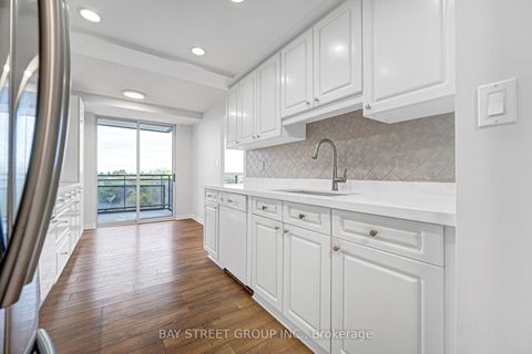 Photo 29 at 906 - 28 Hollywood Avenue, Willowdale East, Toronto