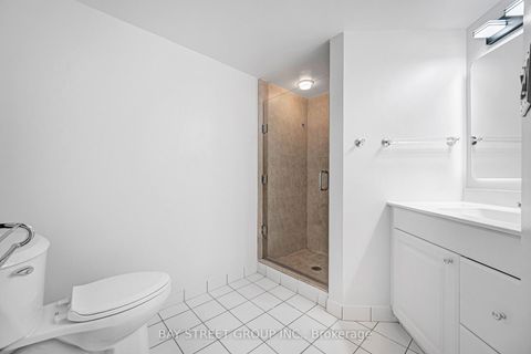 Photo 37 at 906 - 28 Hollywood Avenue, Willowdale East, Toronto