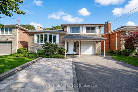 Photo 3 at 42 Brucedale Crescent, Bayview Village, Toronto