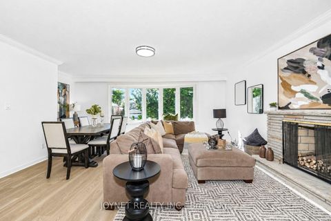 Photo 14 at 42 Brucedale Crescent, Bayview Village, Toronto
