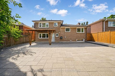 Photo 32 at 42 Brucedale Crescent, Bayview Village, Toronto
