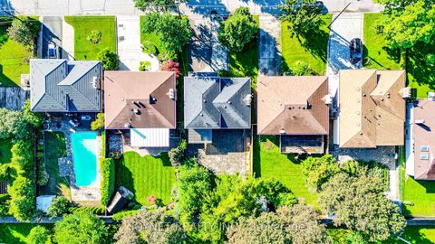 Photo 37 at 42 Brucedale Crescent, Bayview Village, Toronto