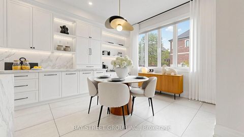 Photo 6 at 40 Shining Willow Court, South Richvale, Richmond Hill