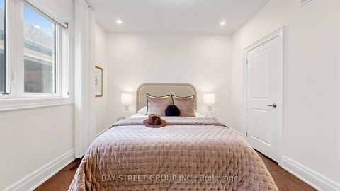 Photo 20 at 40 Shining Willow Court, South Richvale, Richmond Hill