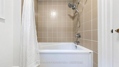 Photo 30 at 40 Shining Willow Court, South Richvale, Richmond Hill