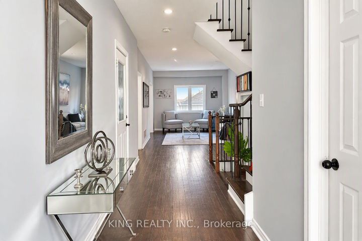 Photo 6 at 72 Baylawn Circle S, Bram East, Brampton