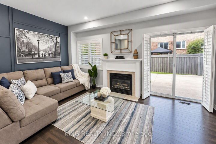 Photo 16 at 72 Baylawn Circle S, Bram East, Brampton