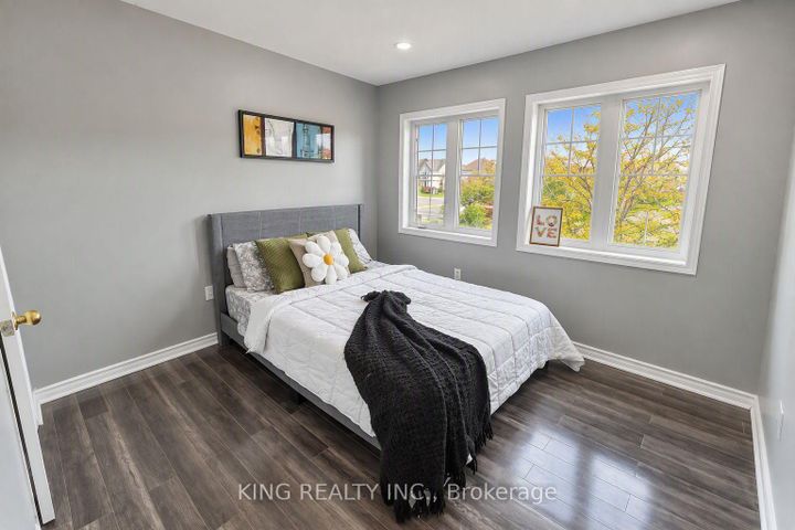 Photo 26 at 72 Baylawn Circle S, Bram East, Brampton