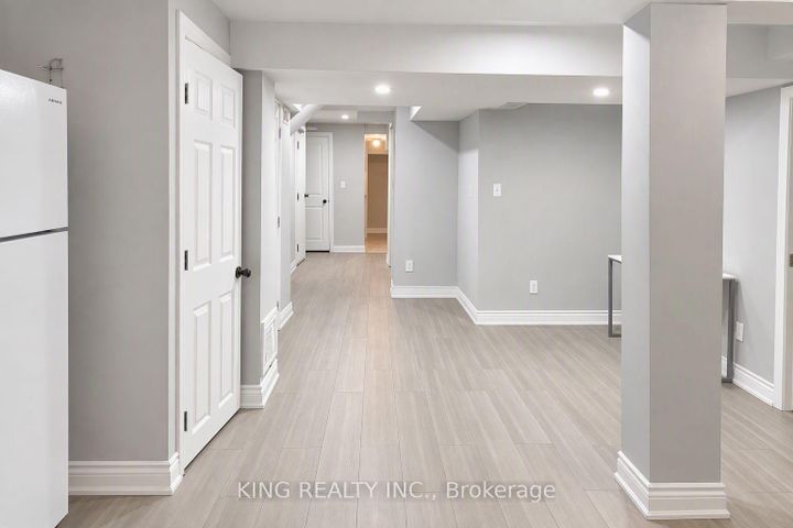 Photo 33 at 72 Baylawn Circle S, Bram East, Brampton