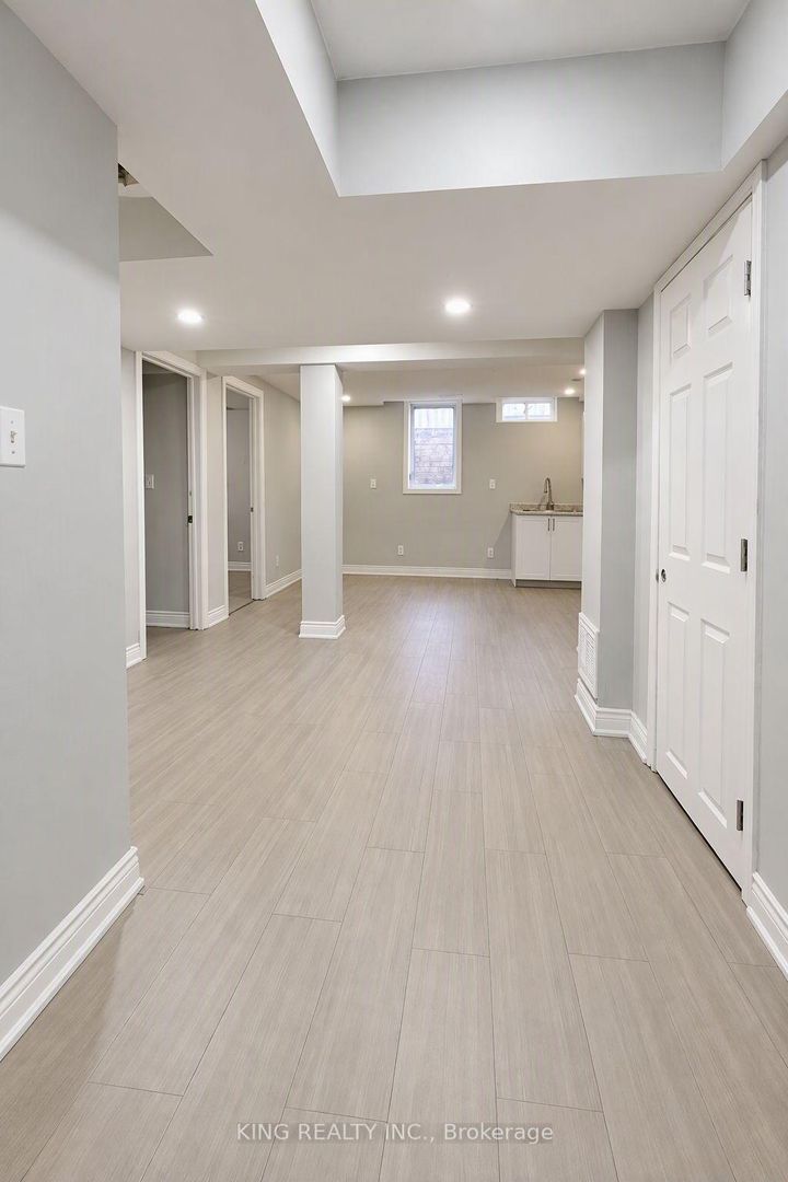 Photo 34 at 72 Baylawn Circle S, Bram East, Brampton