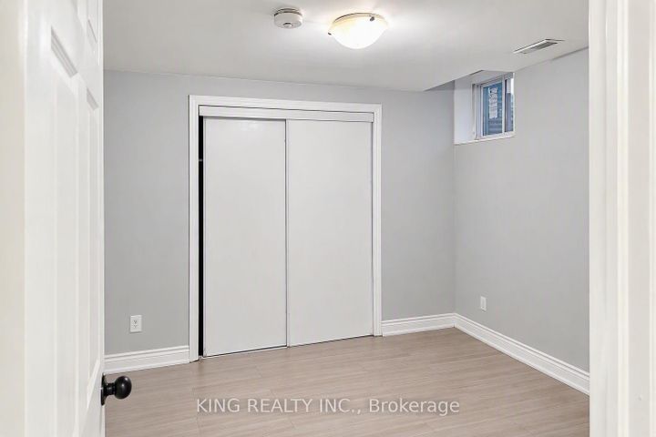 Photo 36 at 72 Baylawn Circle S, Bram East, Brampton