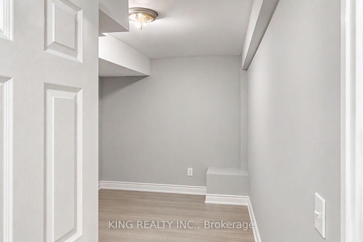 Photo 37 at 72 Baylawn Circle S, Bram East, Brampton