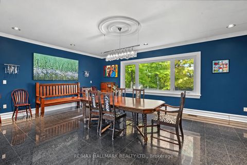 Photo 6 at 28 Renaissance Court W, Beverley Glen, Vaughan