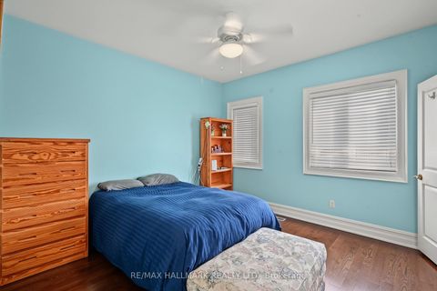 Photo 33 at 28 Renaissance Court W, Beverley Glen, Vaughan