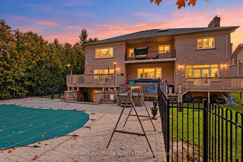 Photo 42 at 28 Renaissance Court W, Beverley Glen, Vaughan