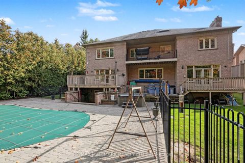 Photo 44 at 28 Renaissance Court W, Beverley Glen, Vaughan