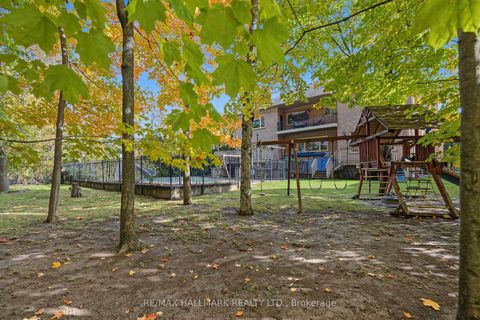 Photo 45 at 28 Renaissance Court W, Beverley Glen, Vaughan