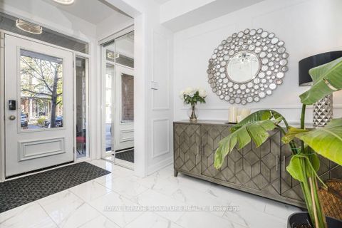 Photo 2 at 7 Pethick Street, Birchmount, Toronto