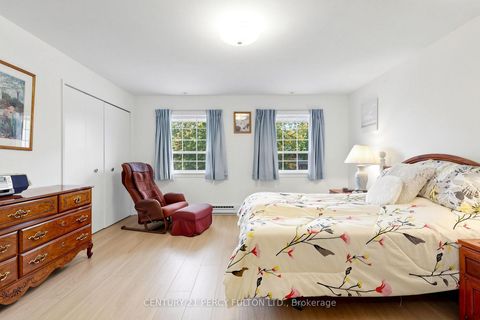 Photo 18 at 20 Zircon Court, Hillcrest Village, Toronto