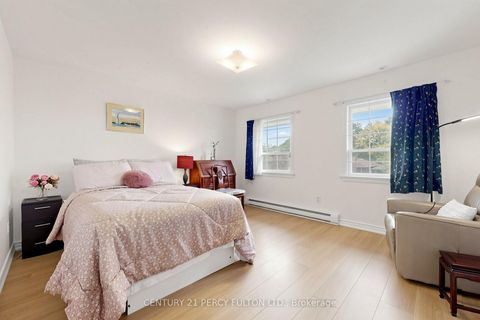 Photo 23 at 20 Zircon Court, Hillcrest Village, Toronto