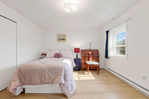 Photo 24 at 20 Zircon Court, Hillcrest Village, Toronto