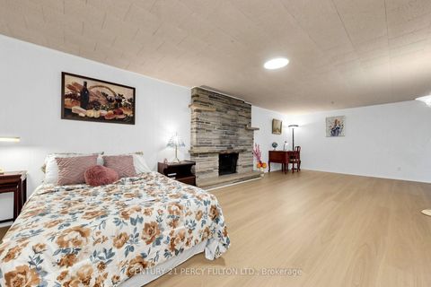 Photo 37 at 20 Zircon Court, Hillcrest Village, Toronto