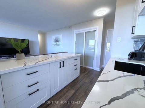 Photo 3 at 711 - 1950 Kennedy Road, Dorset Park, Toronto