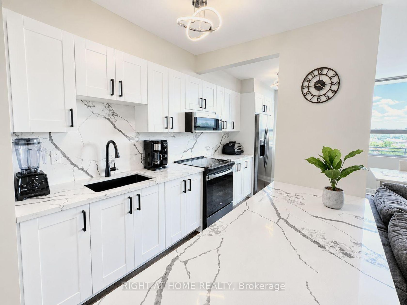 711 - 1950 Kennedy Road, Dorset Park, Toronto 
