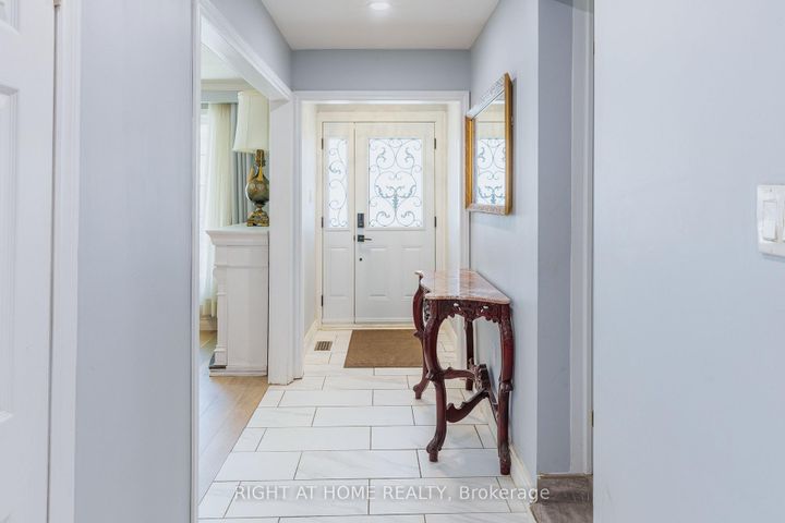 Photo 2 at 62 Iangrove Terrace, L'Amoreaux, Toronto