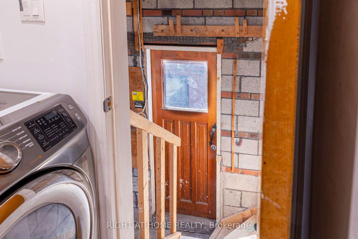 Photo 13 at 62 Iangrove Terrace, L'Amoreaux, Toronto