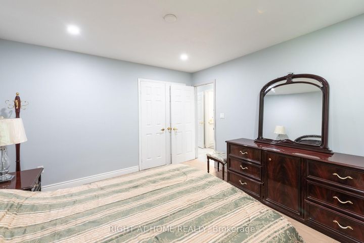 Photo 15 at 62 Iangrove Terrace, L'Amoreaux, Toronto