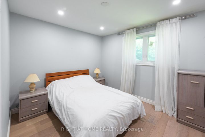 Photo 18 at 62 Iangrove Terrace, L'Amoreaux, Toronto