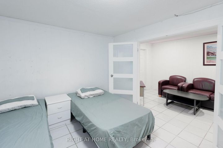 Photo 37 at 62 Iangrove Terrace, L'Amoreaux, Toronto