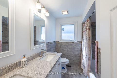 Photo 20 at 62 Iangrove Terrace, L'Amoreaux, Toronto